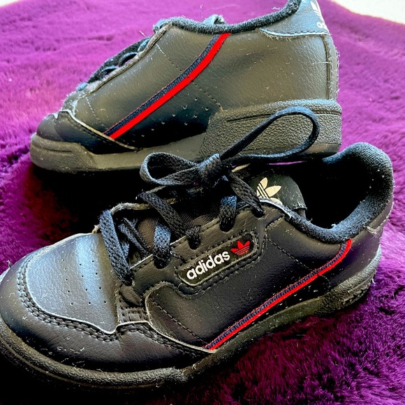 ADIDAS Shoes - Picture 2 of 4